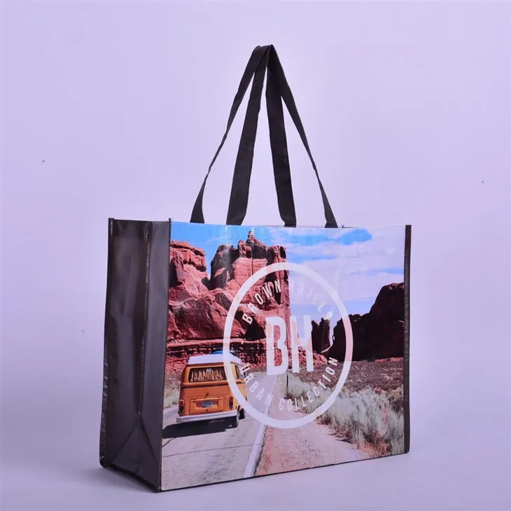 Märkesmärkta non-woven matkassar